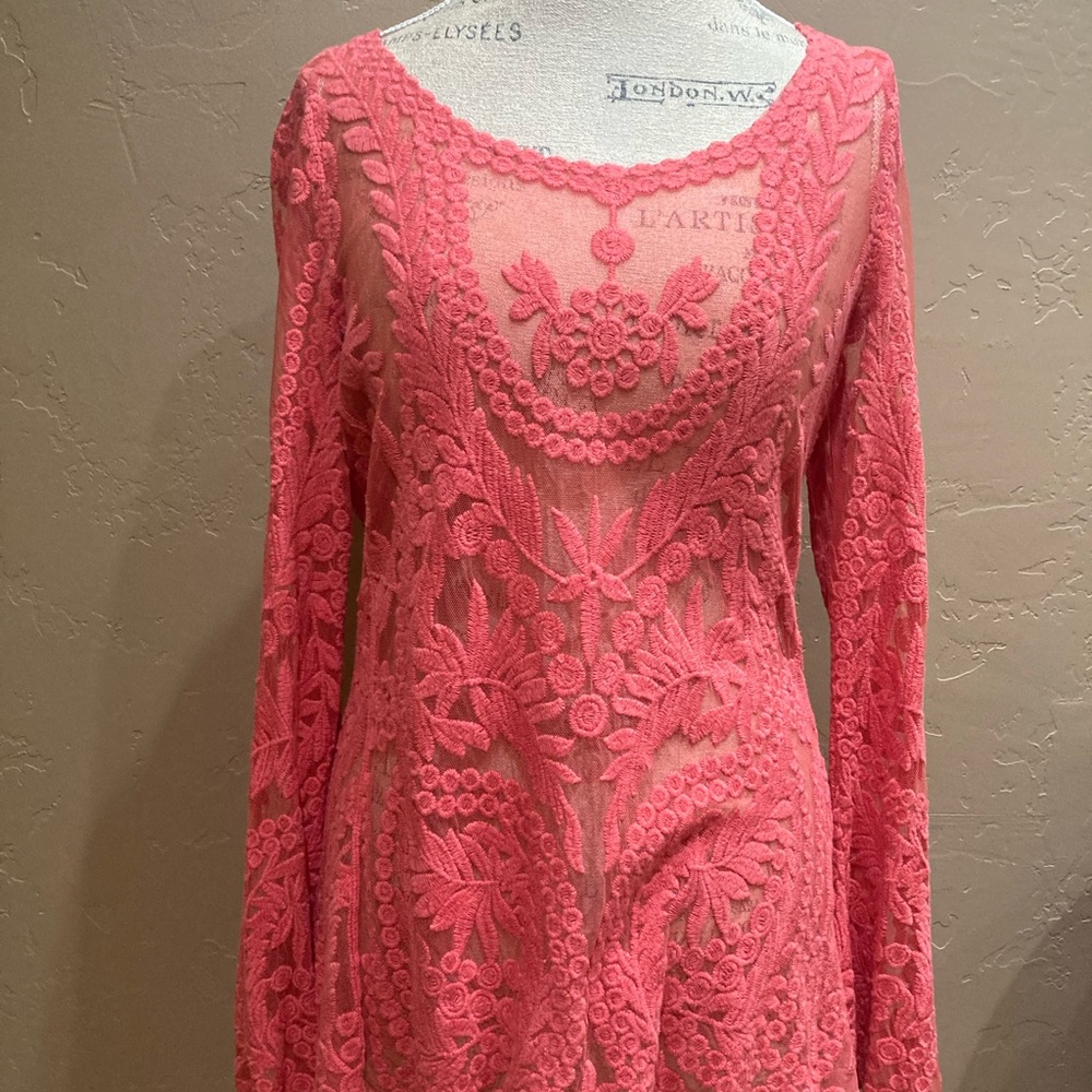 COPY - Sundance Coral Lace Embroidered Mesh Floral Tunic, Size Medium& XS - Picture 4 of 11